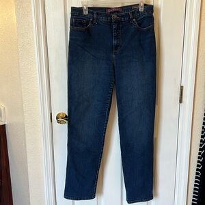 Gloria Vanderbilt Amanda denim jeans size 10